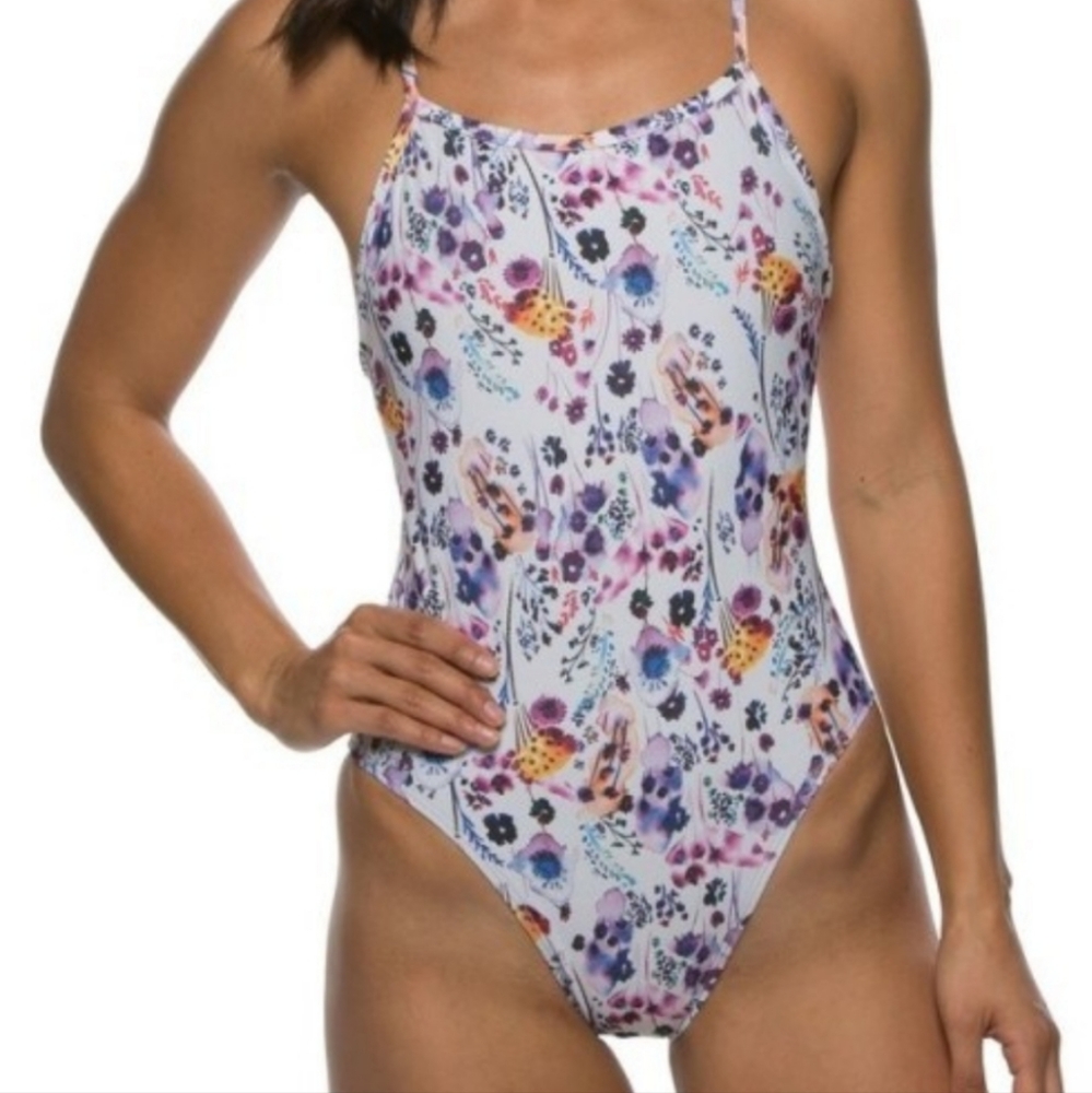 * ISO!! * Jolyn Barbs swim suit 26,28